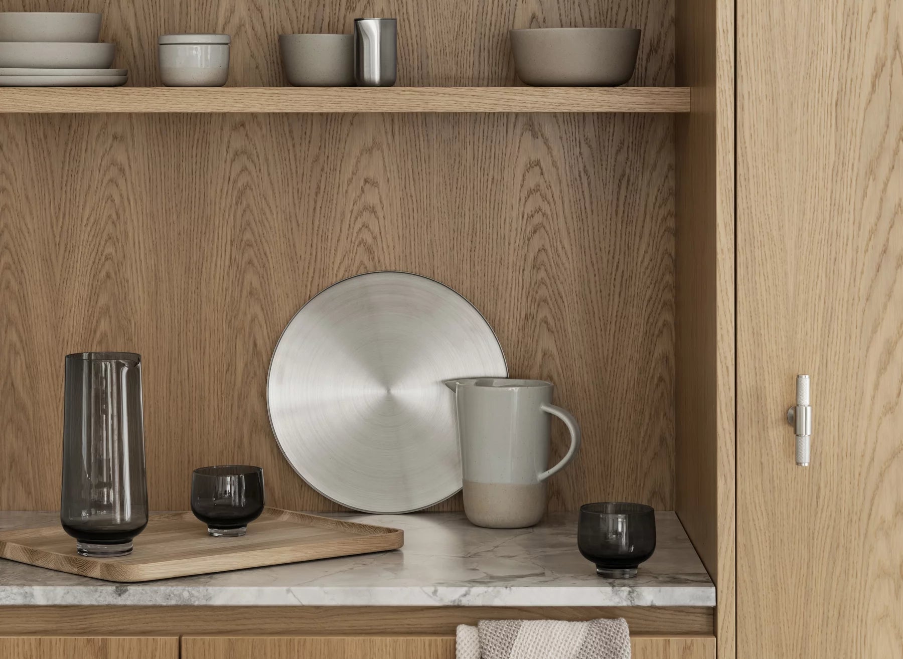 OKU Serving tray - Color Oak Size Medium