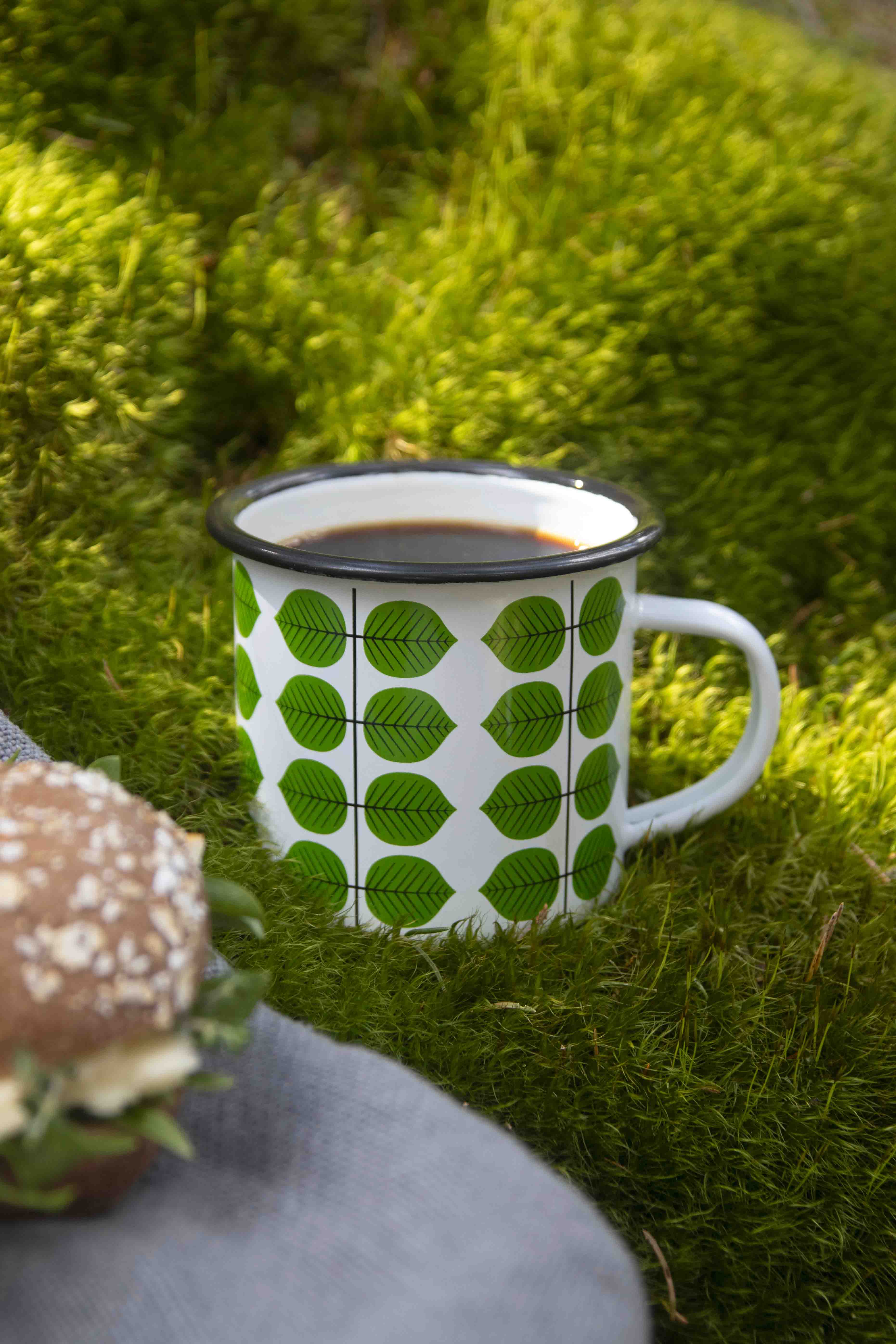ENAMEL MUG BERSÅ STIG Lindberg