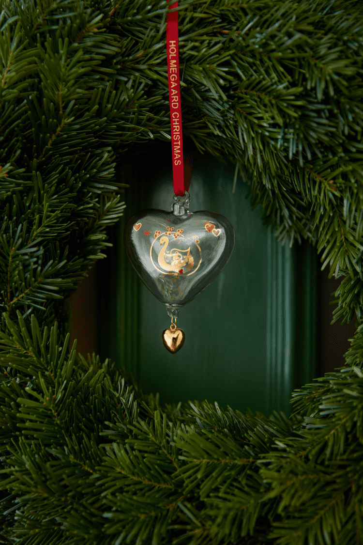 Ann-Sofi Romme Annual Christmas Hear 2025 small