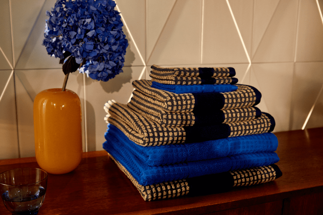 Check Bath Towel 70x140cm / 27.6" x 55.1" Dark Blue/Sand