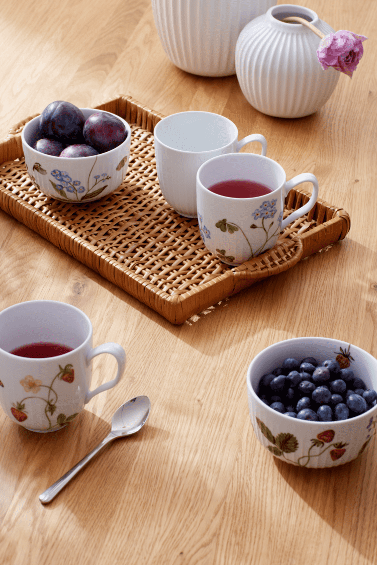 Hammershøi Summer Mug 33 cl - Summer Berries