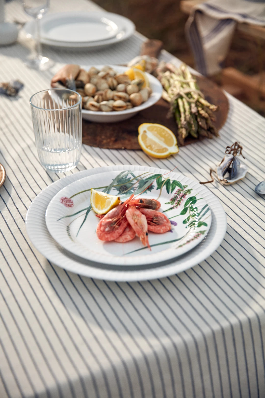 Hammershøi Summer Plate 22 cm Coastal  Flower