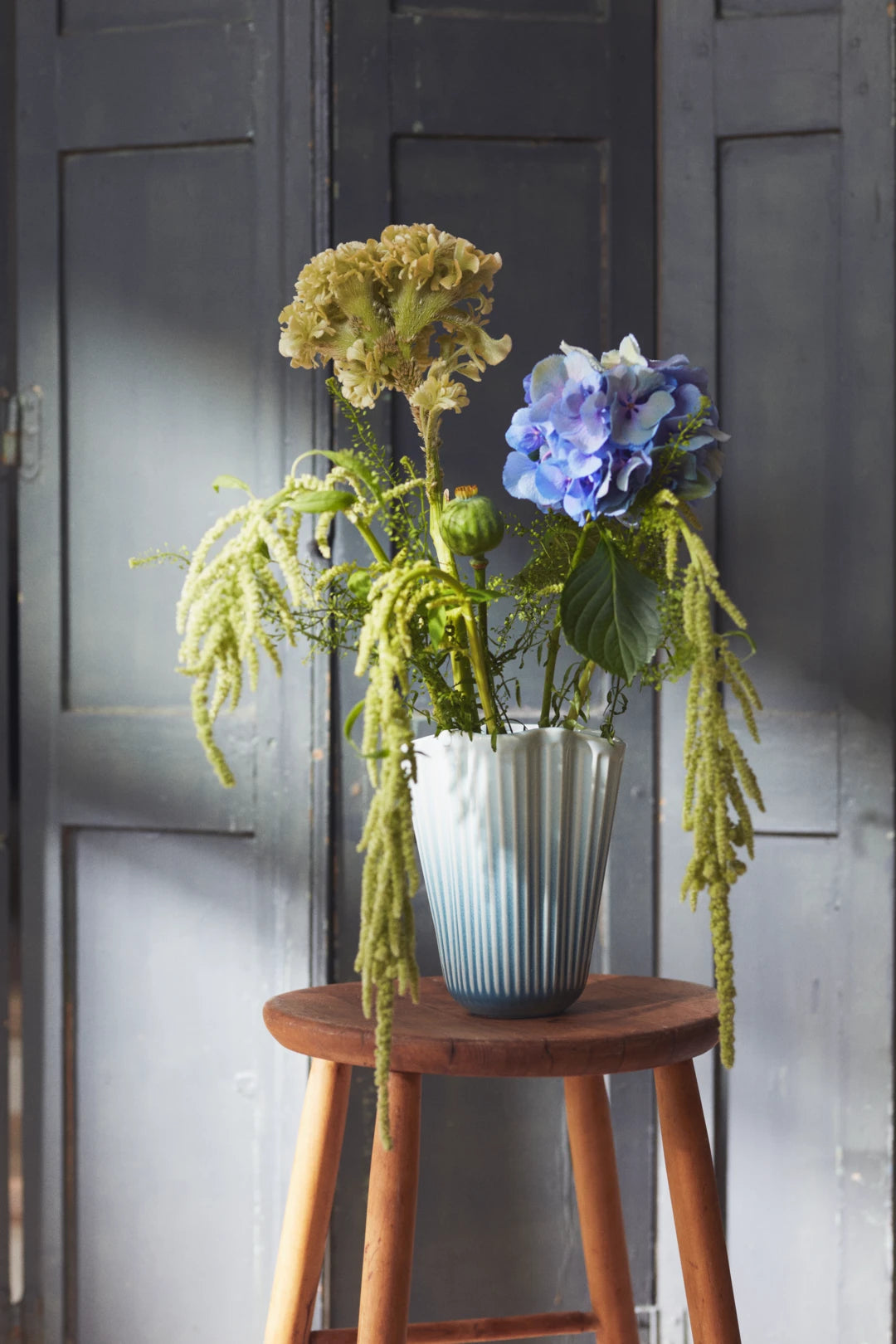 Hammershøi Unfold Vase H20.5 cm blue