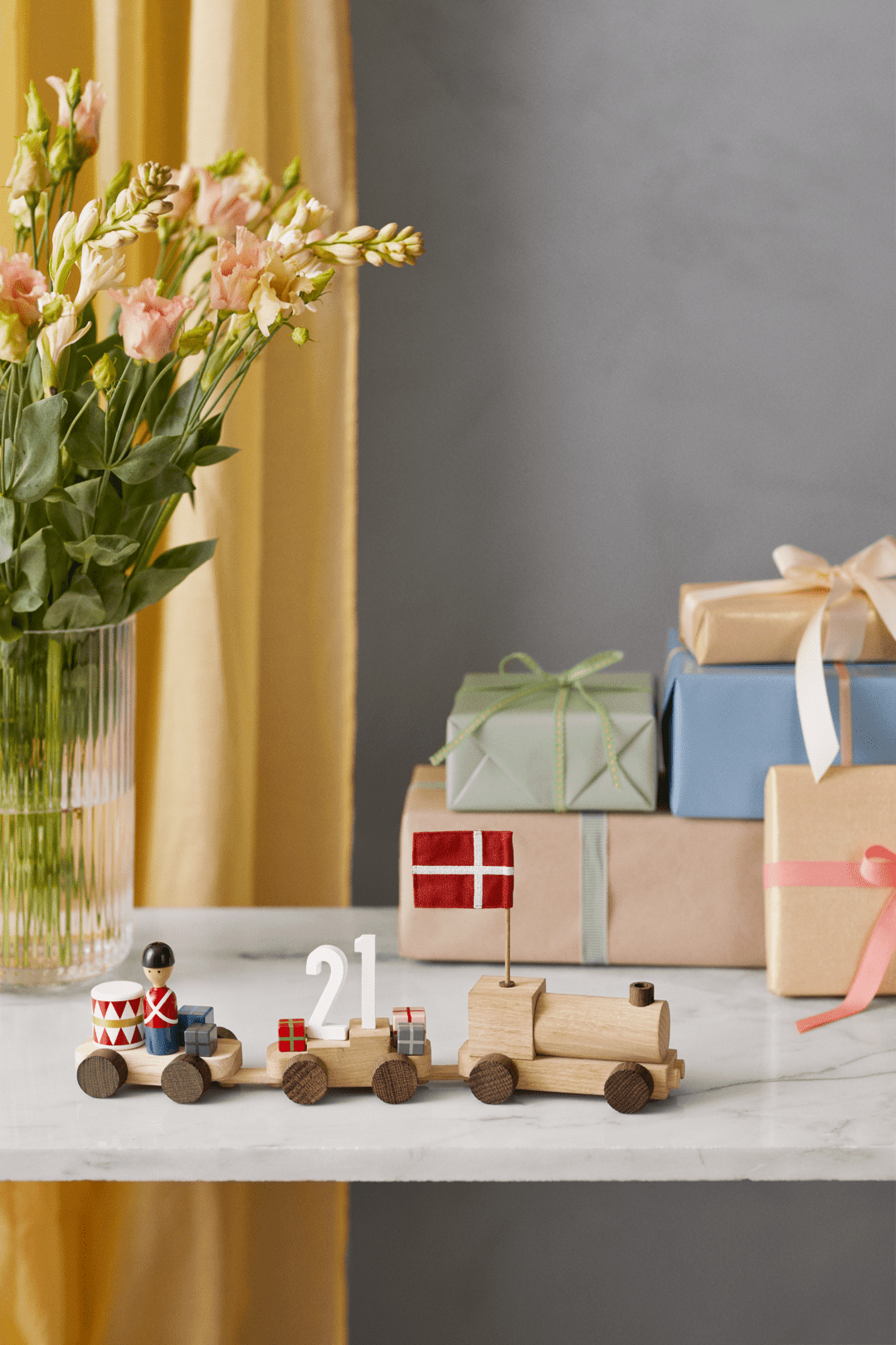 Birthday train Danish oak/smoked oak