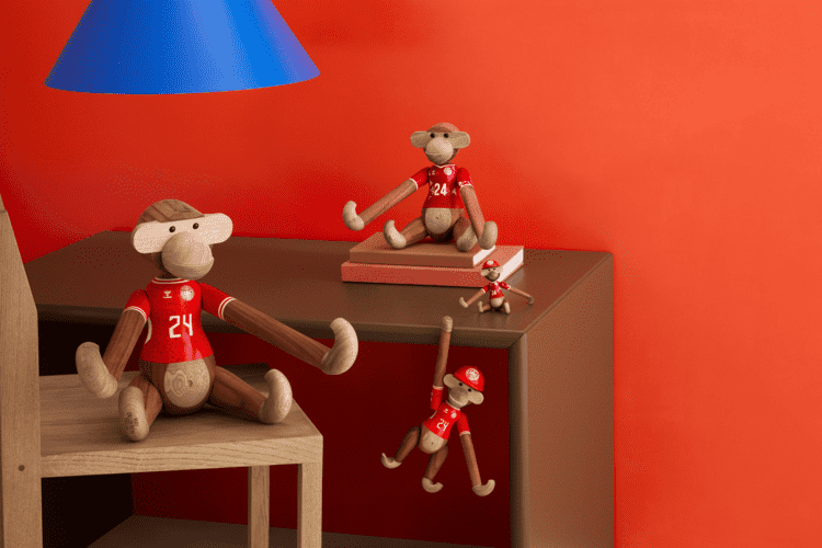 Cap X DBU Monkey Small Red