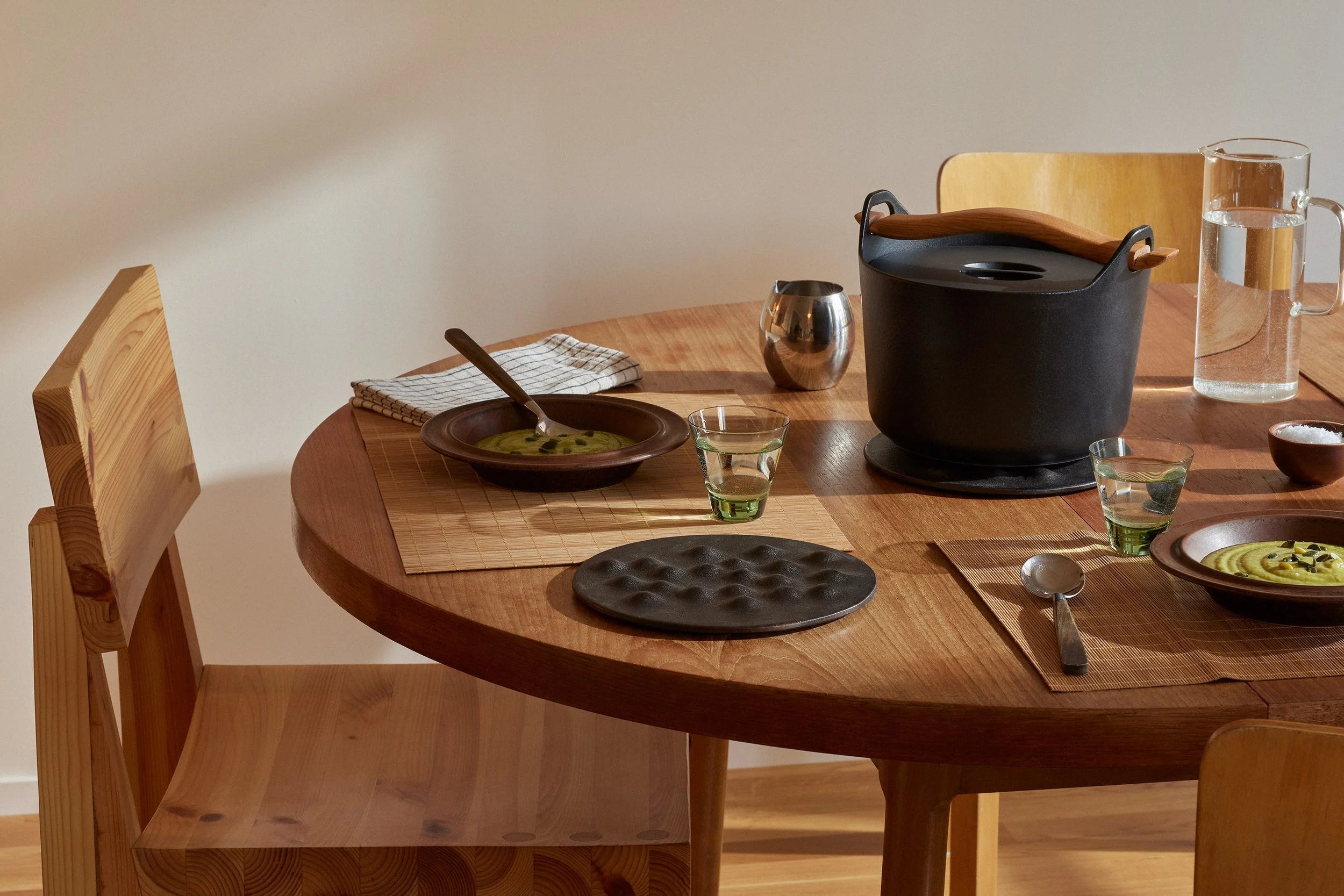 Kumpu Cast iron trivet