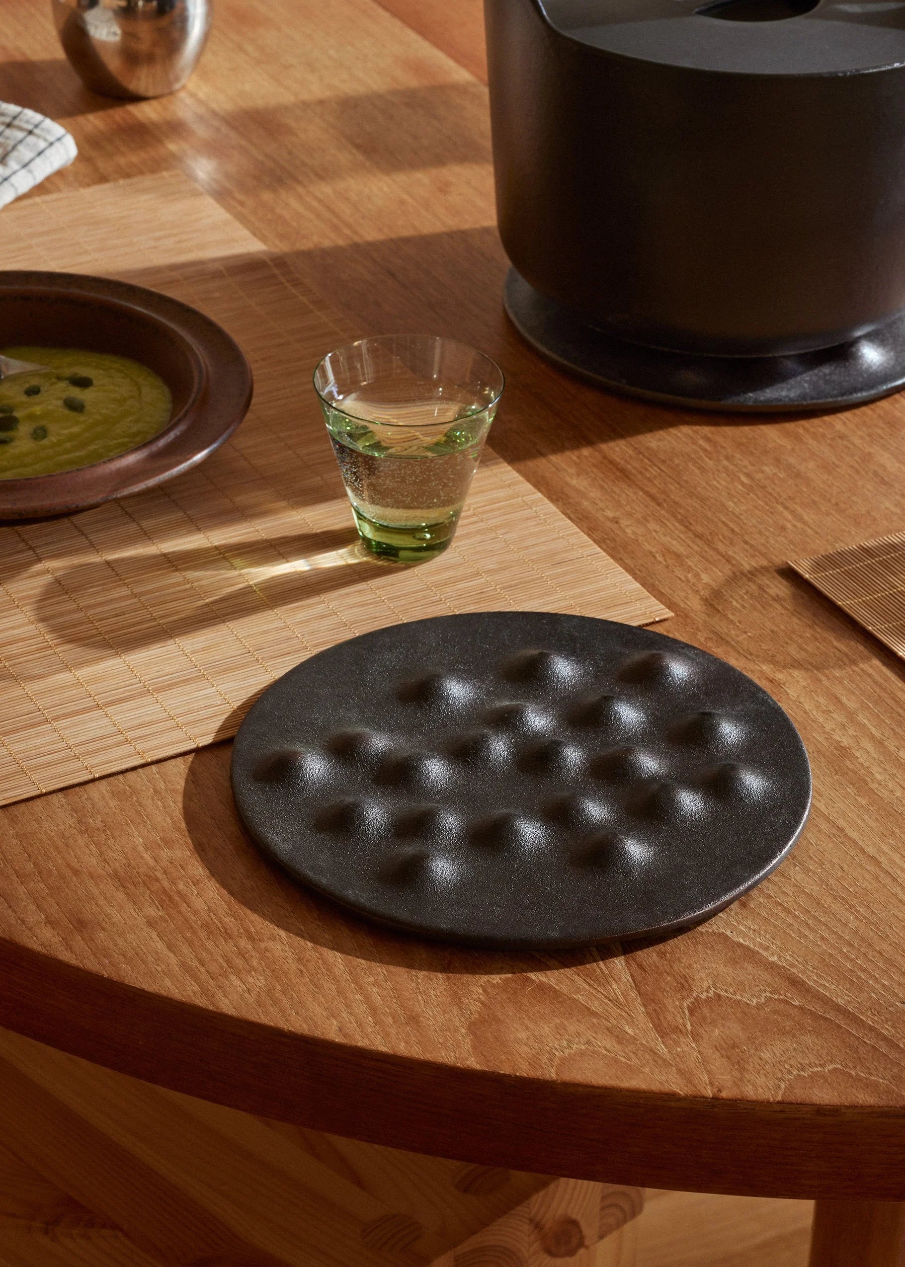 Kumpu Cast iron trivet