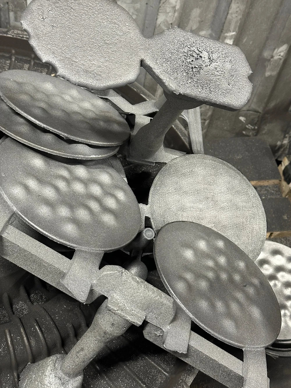 Kumpu Cast iron trivet