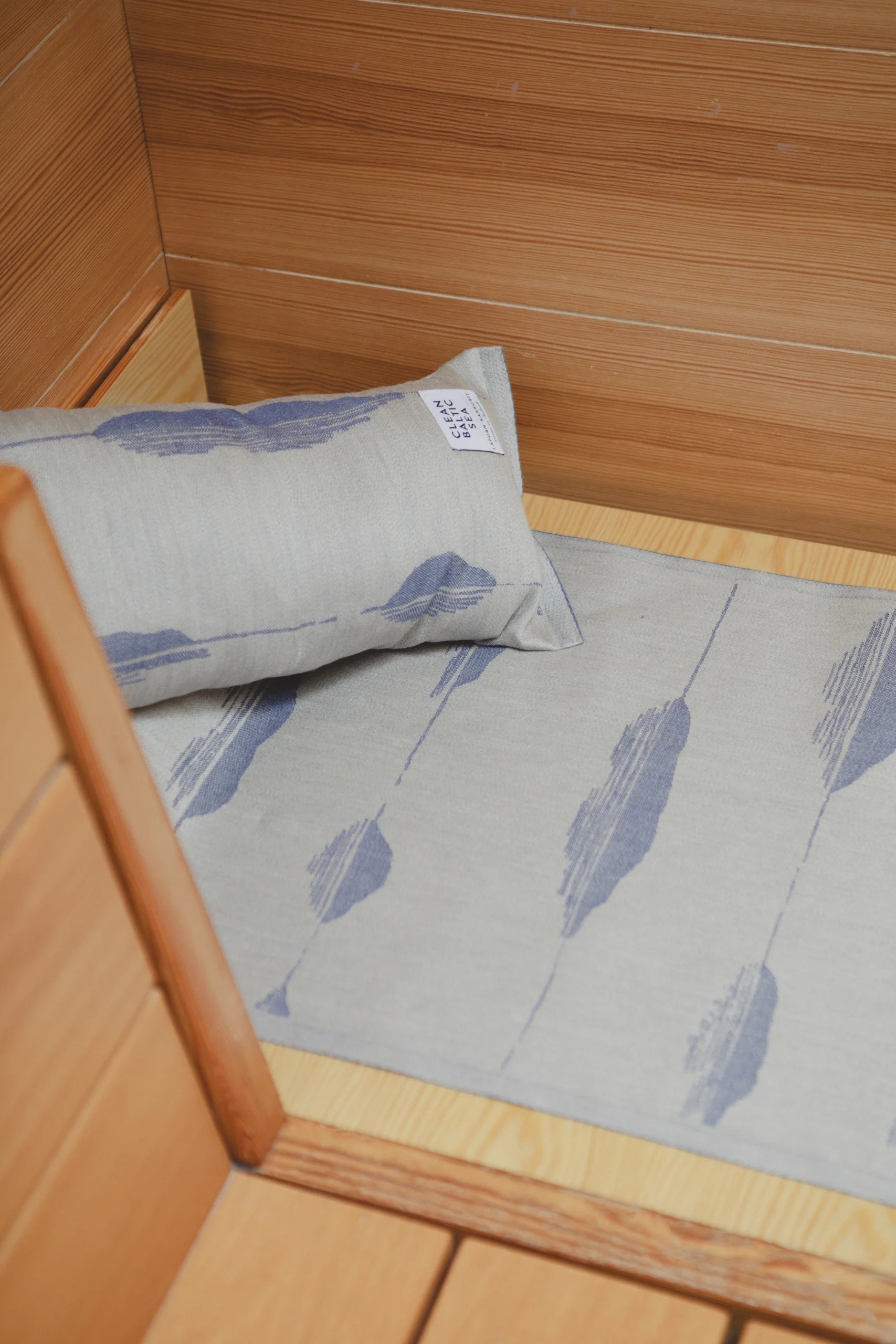 MERELLÄ sauna pillow 5/linen-blue