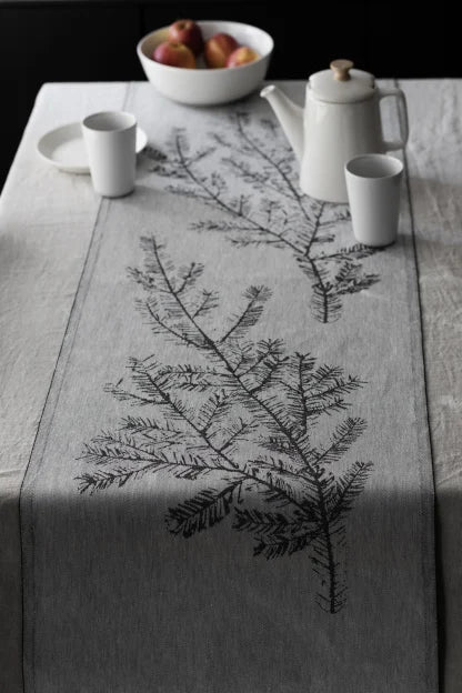 Teemu Järvi HAVU runner 46x150cm 4/white-green