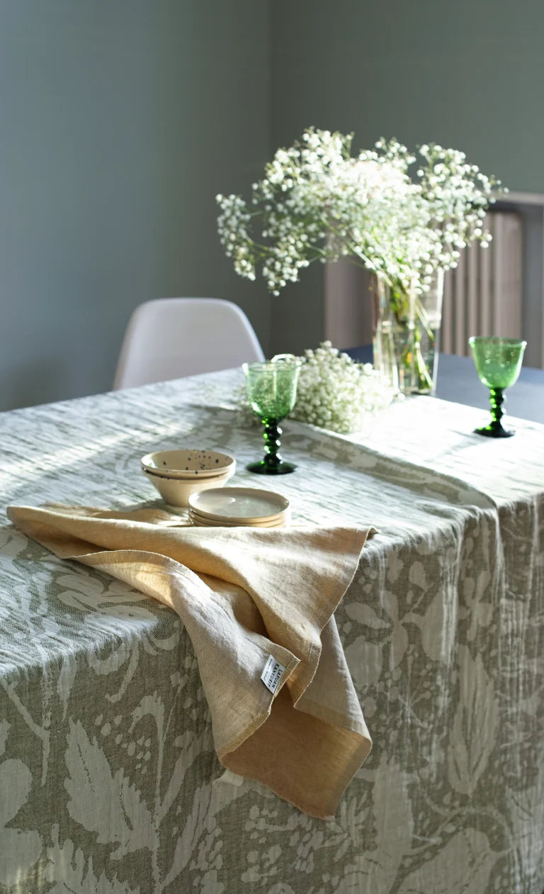 VILLIYRTIT tablecloth / bed cover -4/white-olive, 150 x 200 cm