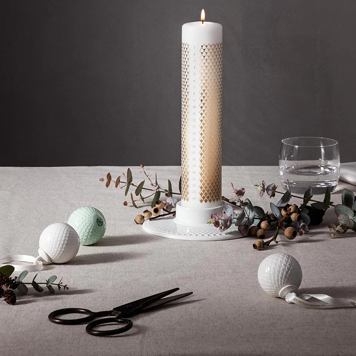 White Rhombe Block Candle holder H3 *