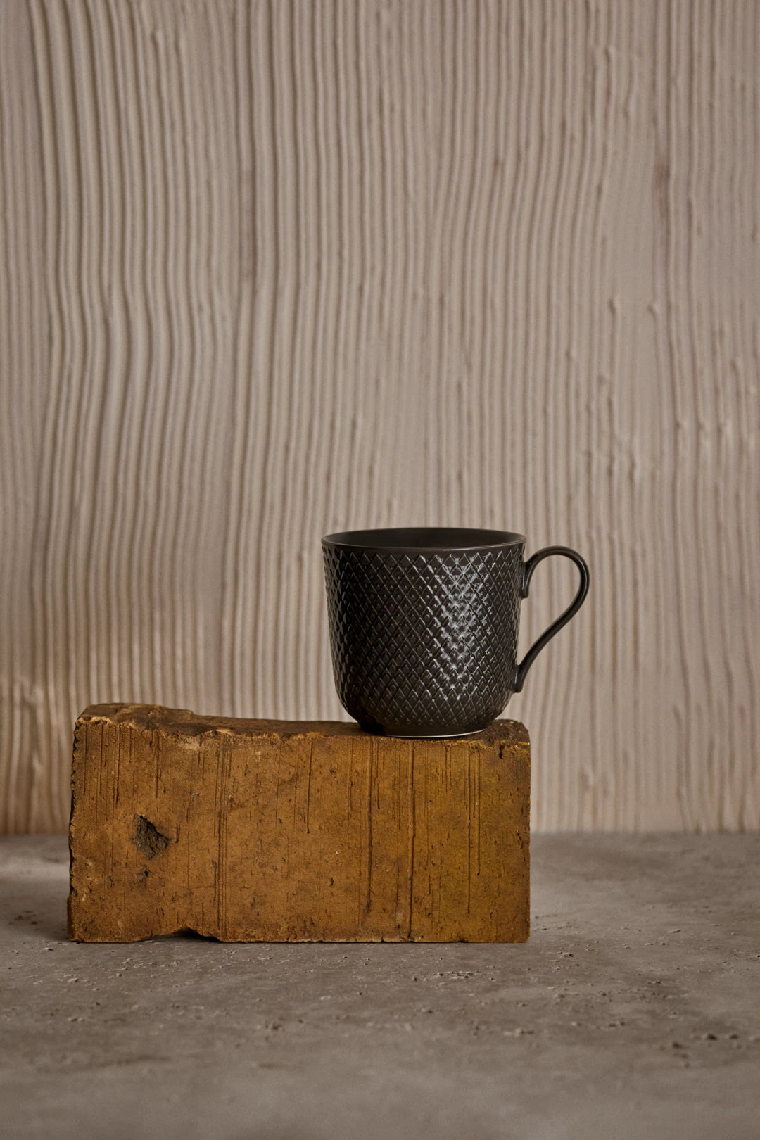 Rhombe Earth Mug with handle 39 cl Grey Slate