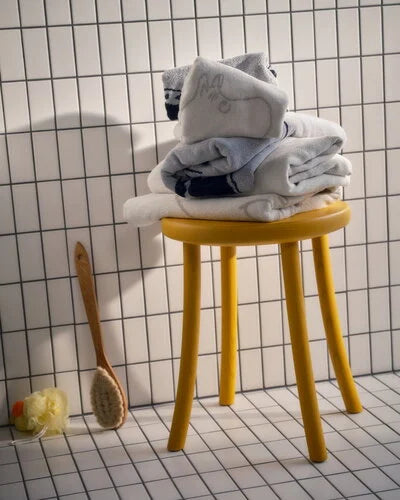 Moomin hand towel 50x70cm / 20x27.5in Moomintroll white