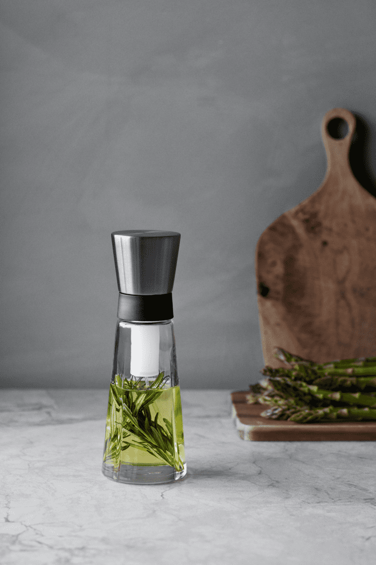 GC Oil Spray - 4.7 oz black/steel