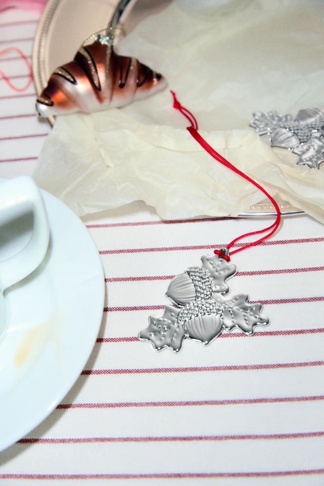 Enchanted Acorn H7 cm / 2.8 in  silver plated
