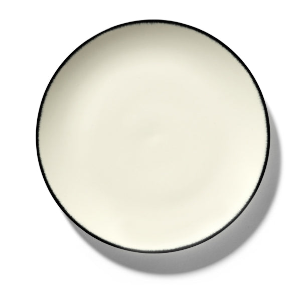 Ann Demeulemeester plate 24 cm L PLATE L WHITE / BLACK 1