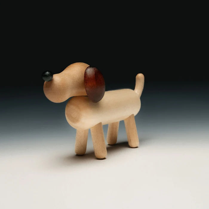 Dog sculpture, 7,5 cm, varnished wood and brown