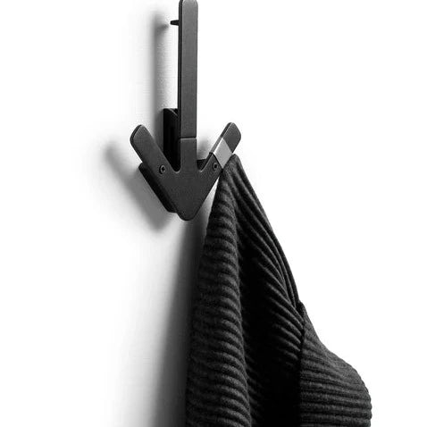 ARROW HANGER Black