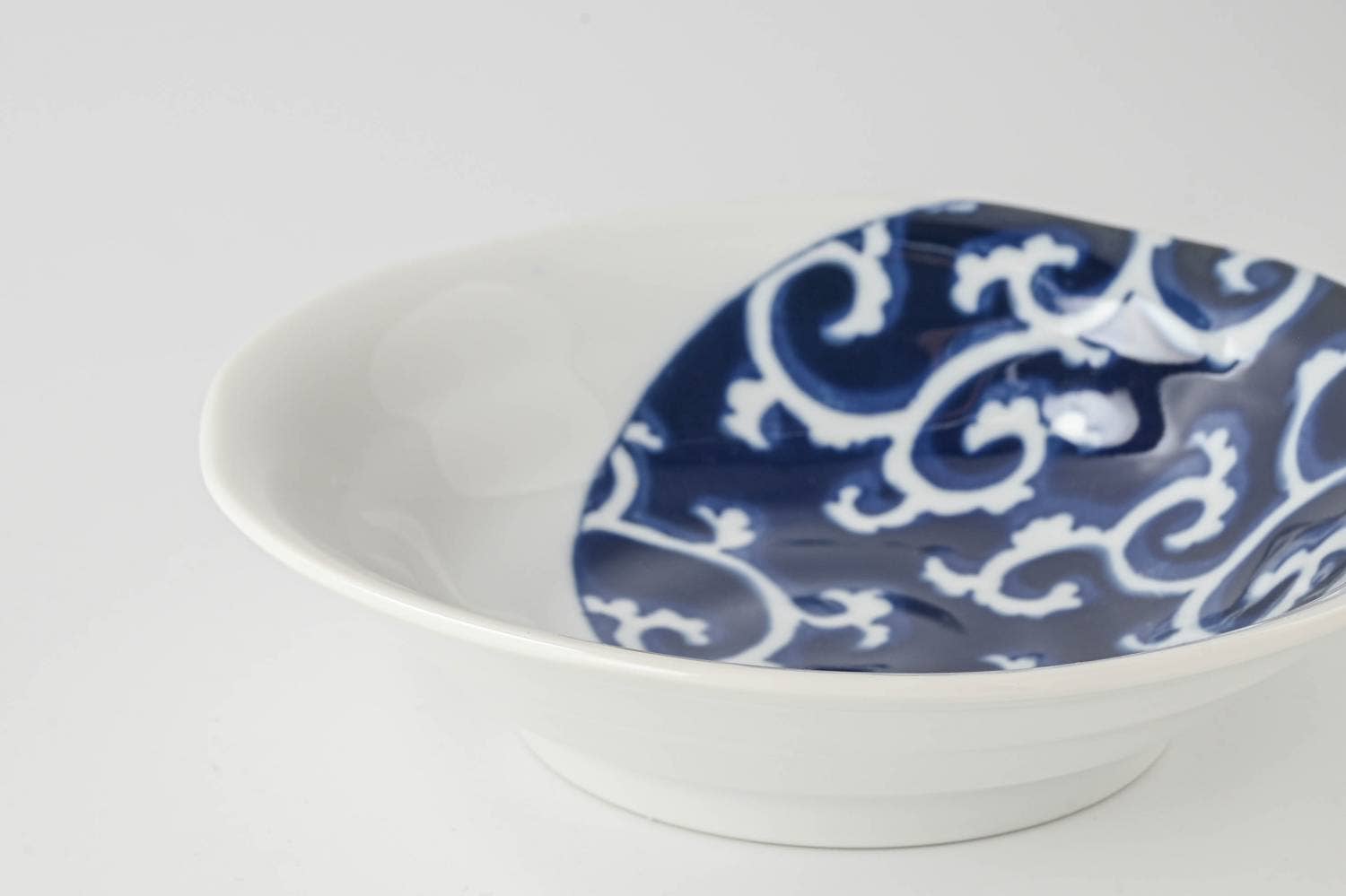 Cat Shichita Someneko 16.5cm Bowl - Karakusa