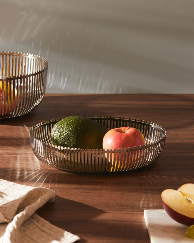 PCH06/26 Oval basket in 18/10 stainless steel.