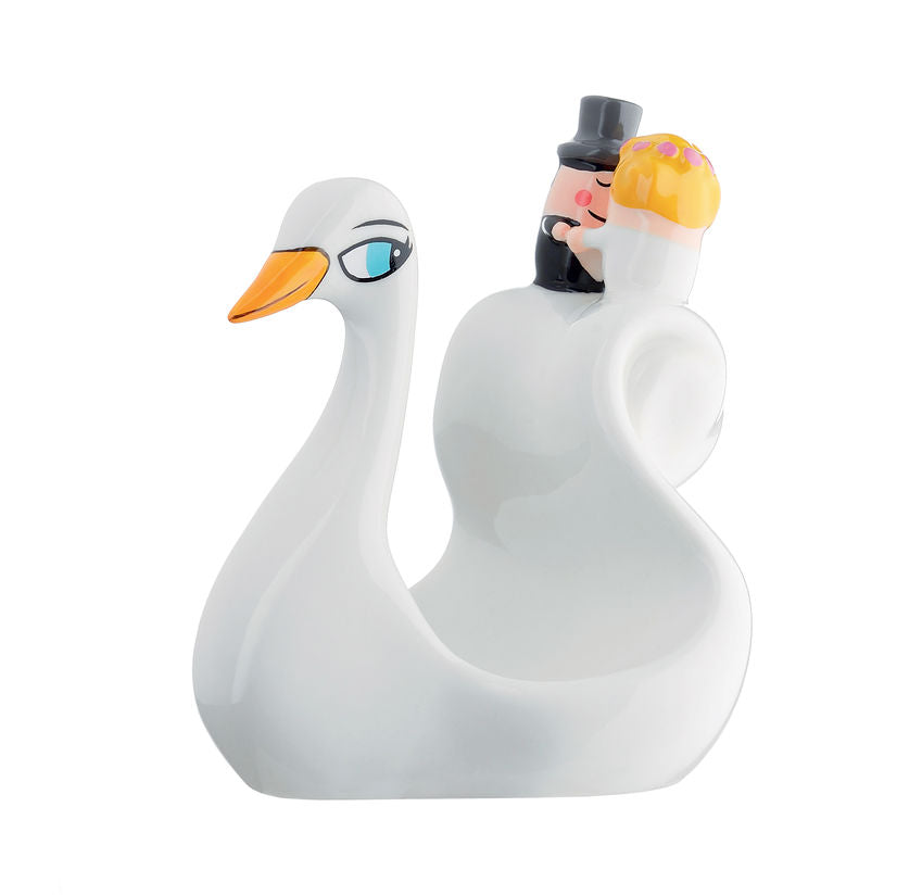 AMGI58 Bombolina Wedding favour in porcelain. Hand-decorated.