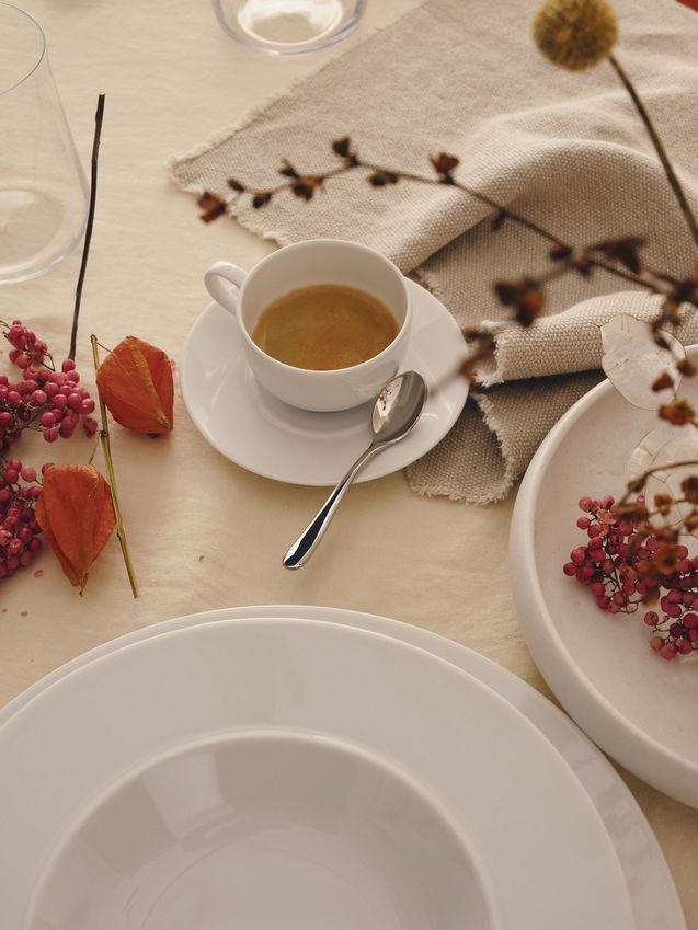 ES21/87  Coffee cup La Bella Tavola and My Beautiful China