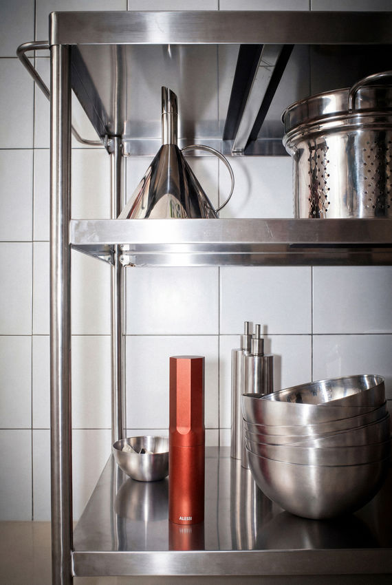 KG01 pepper and spice grinder by Konstantin Grcic