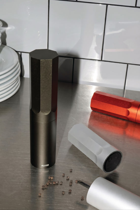 KG01 pepper and spice grinder by Konstantin Grcic