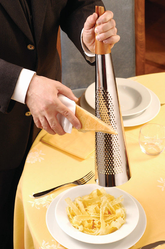 RS08 Todo Giant cheese and nutmeg grater