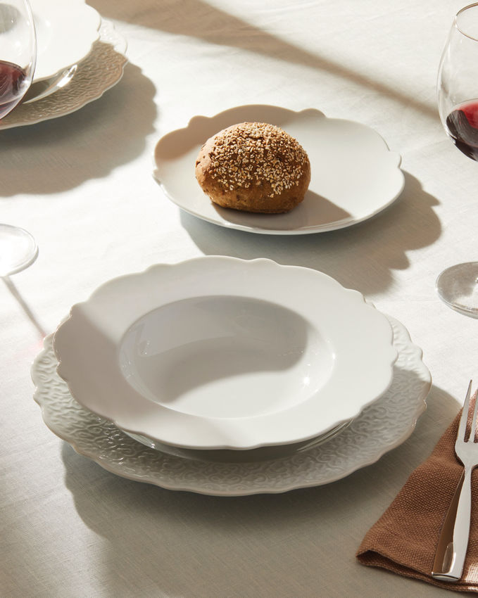 MW01/38 Dressed by Marcel Wanders Salad bowl in white porcelain