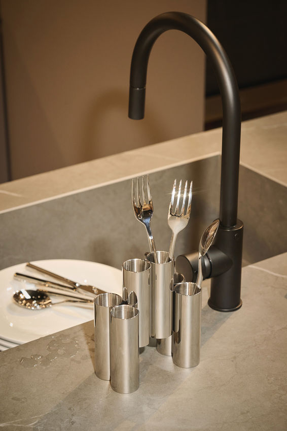 PU11 Canale Cutlery holder in 18/10 stainless steel.