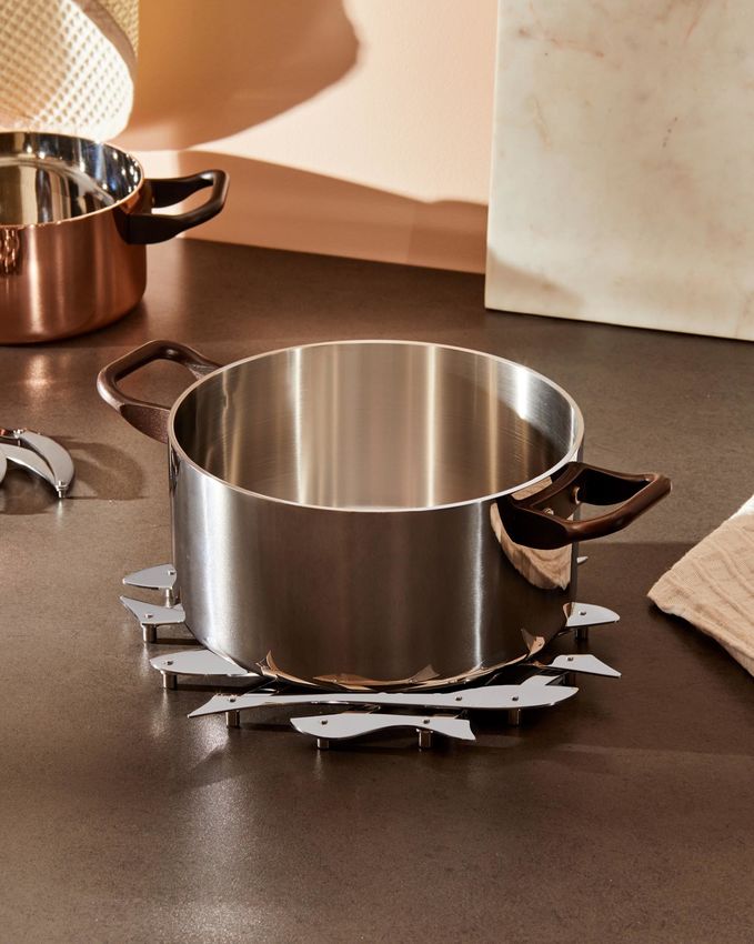 DUL03 Pescher trivet
