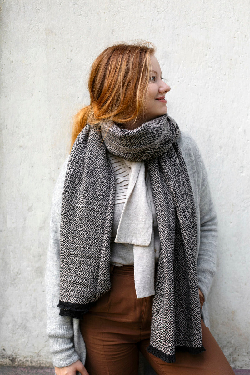 KOLI scarf 60x220cm +fr 1/black-beige