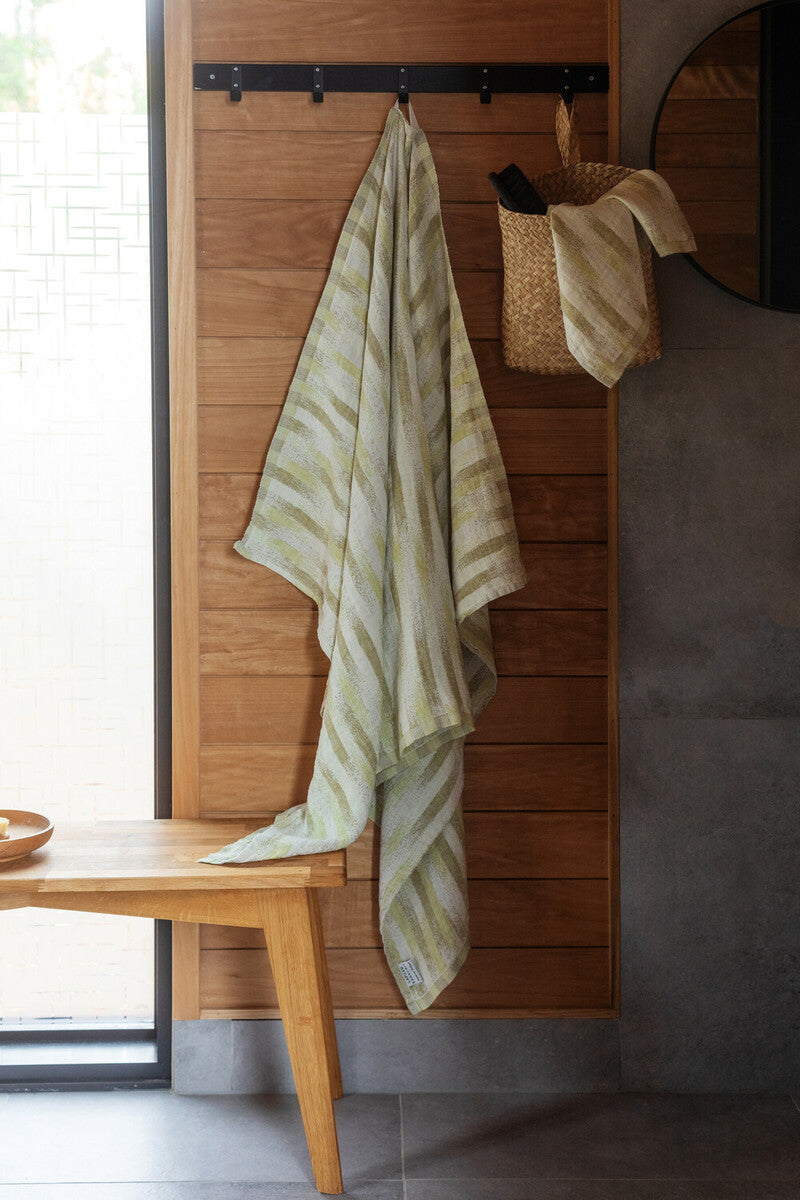 HOHTO towel (white-green, 95 x 150 cm) (64443)