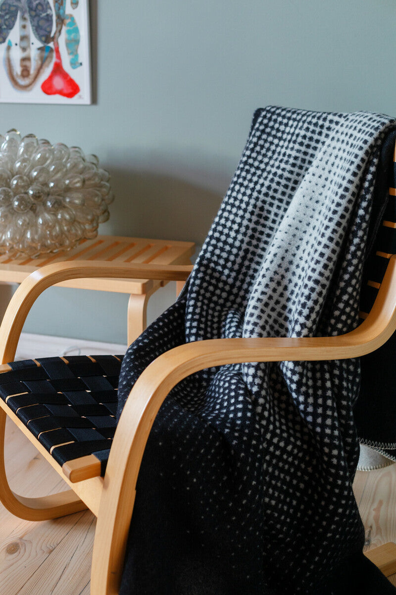 Blanket wool 150x200cm - JUHANNUS white-black