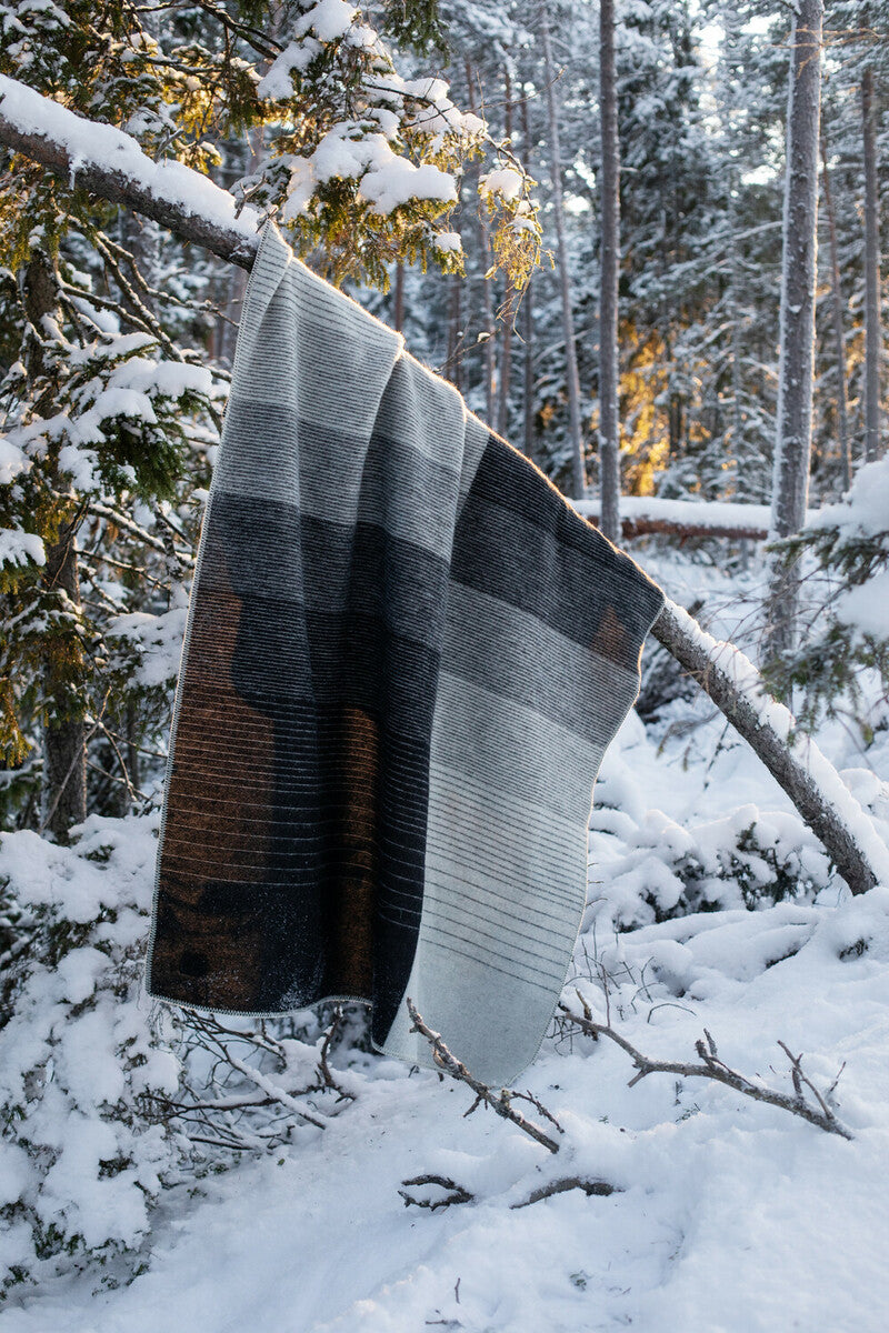 KAAMOS blanket 150x200cm 9/white-black