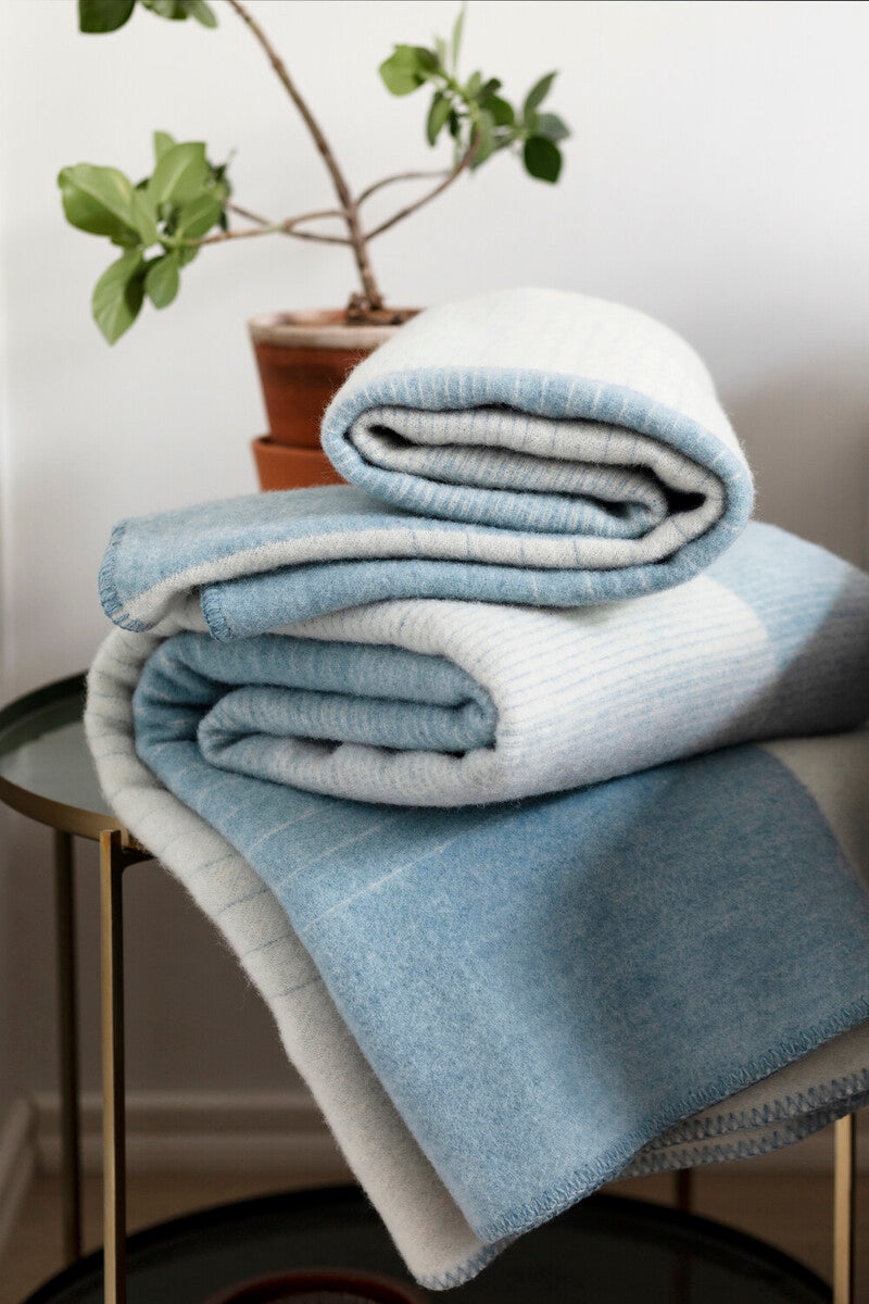 Blanket wool 150x200cm - KAAMOS white-woad