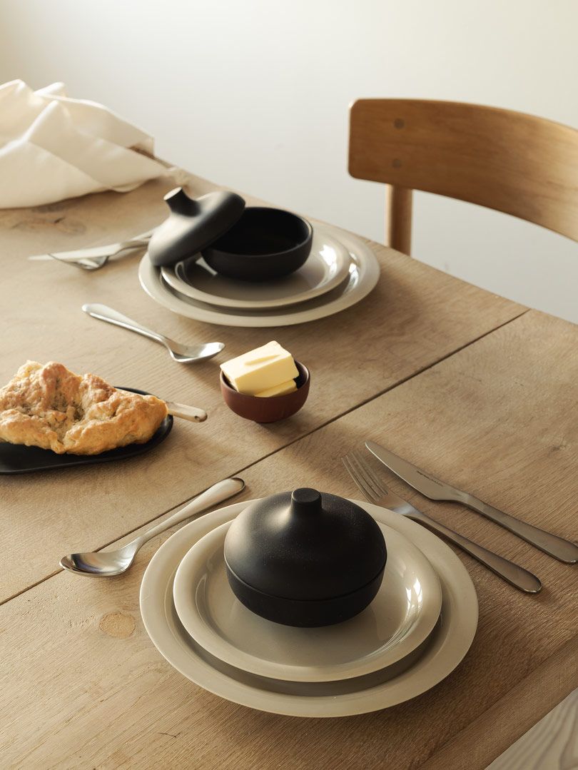 Stockholm Mono Cutlery Set (16 pc set)