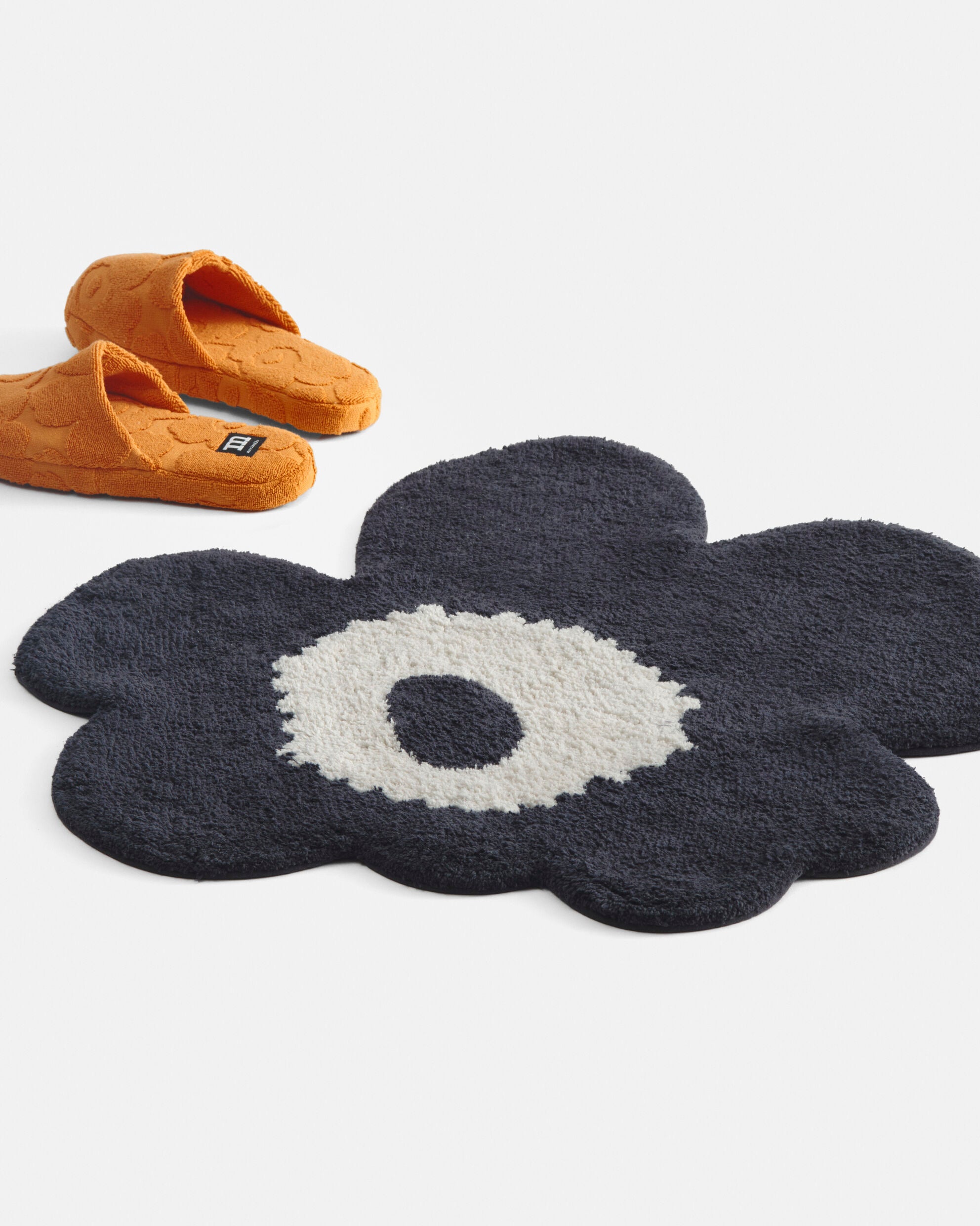 Unikko bath mat 73x74 cm charcoal off white