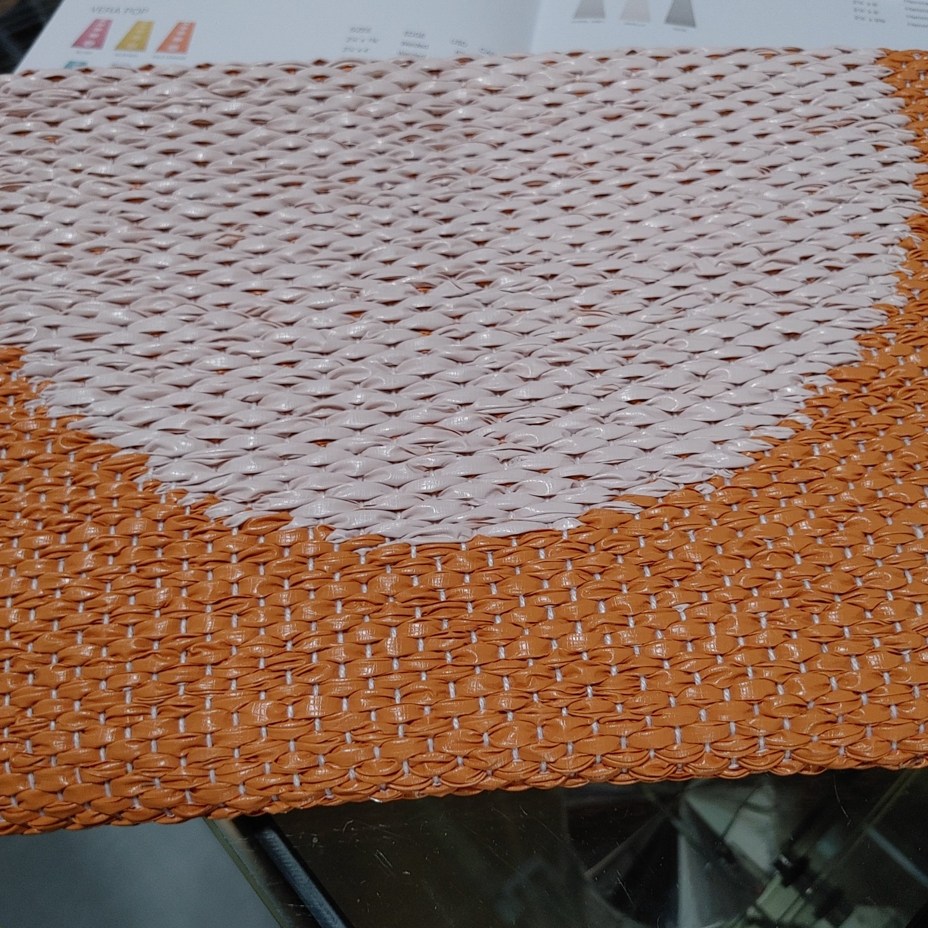 70x120 cm/2¼'x4'  VERA POP PALE ORANGE/PEARL PINK