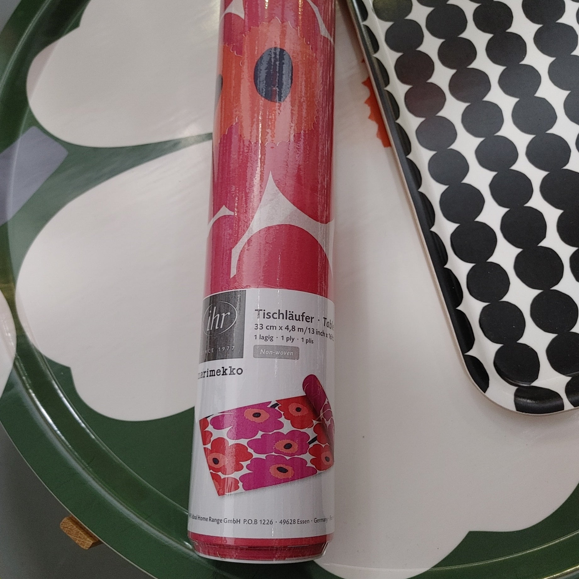 Marimekko paper Table Runner : UNIKKO Red