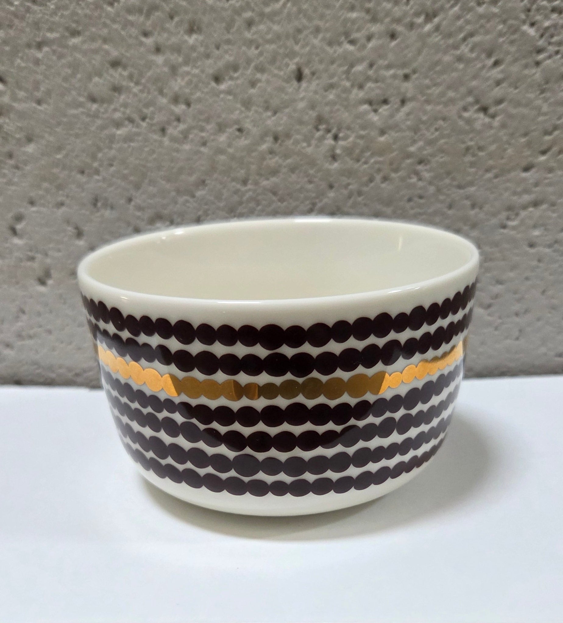 Oiva / Siirtolapuutarha bowl 2.5 dl.  white, dark wine, gold