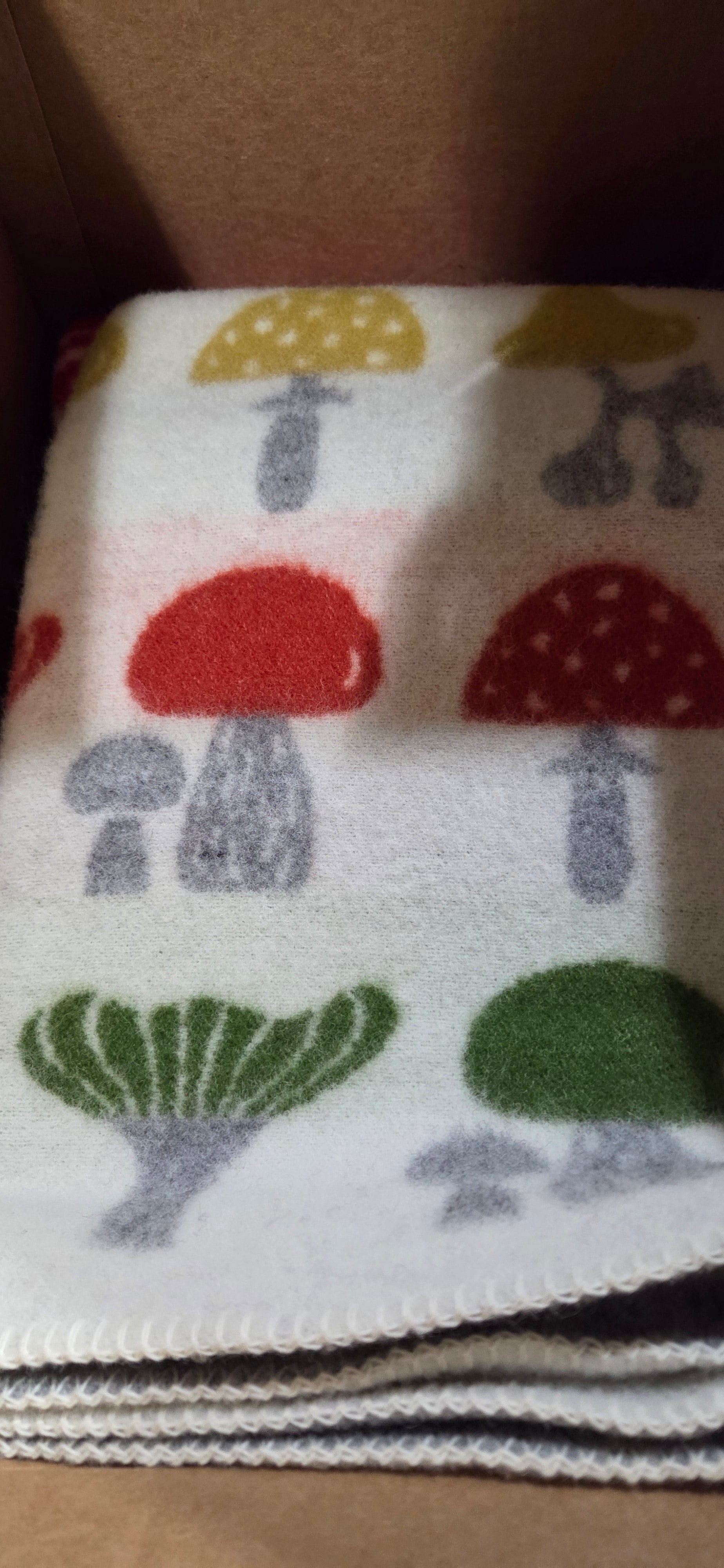Wool blanket 130x180 cm Mushroom multi