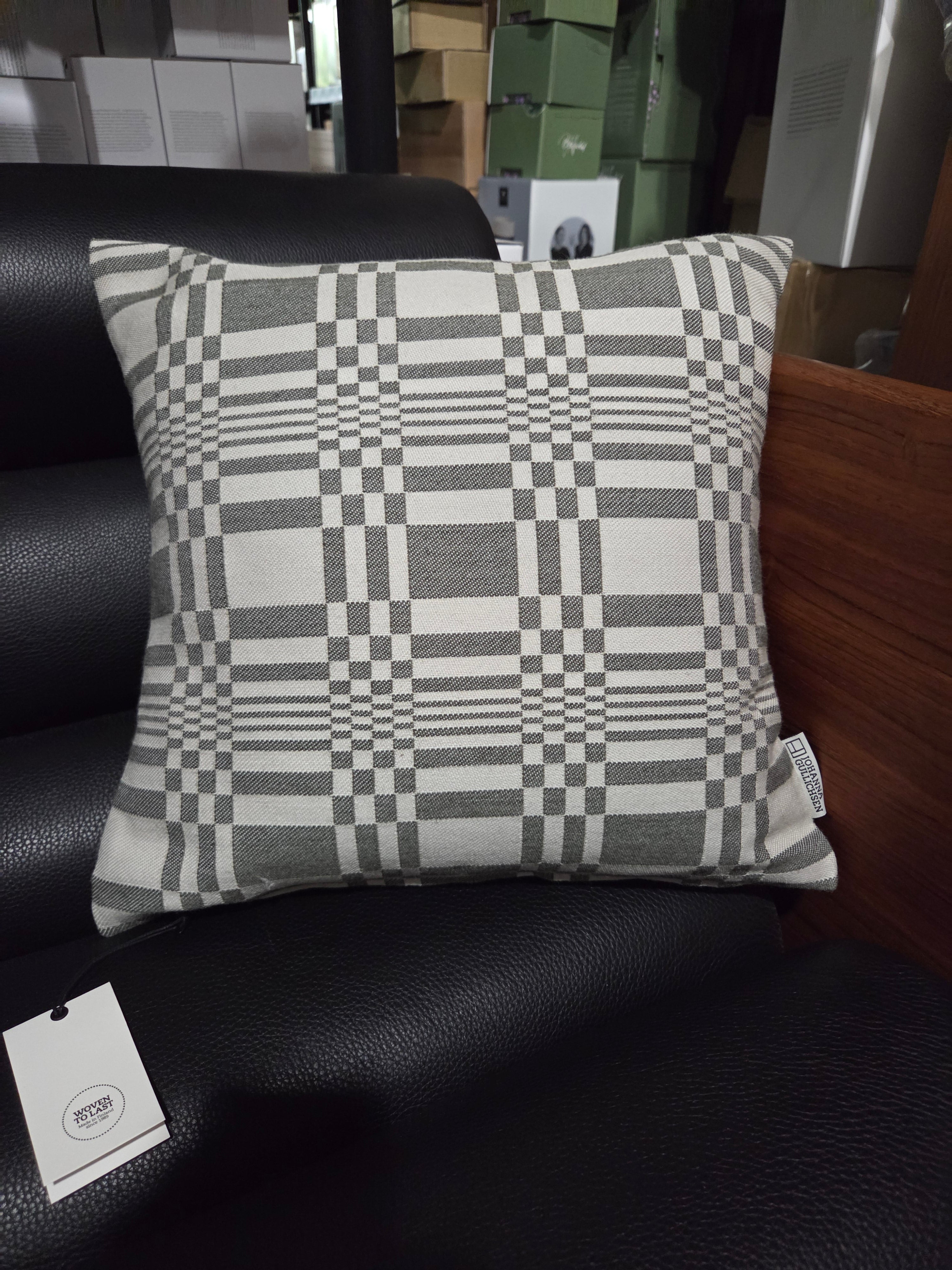 Cushion pillow 40x40 cm Contract fabric (cover only) Doris -Moss