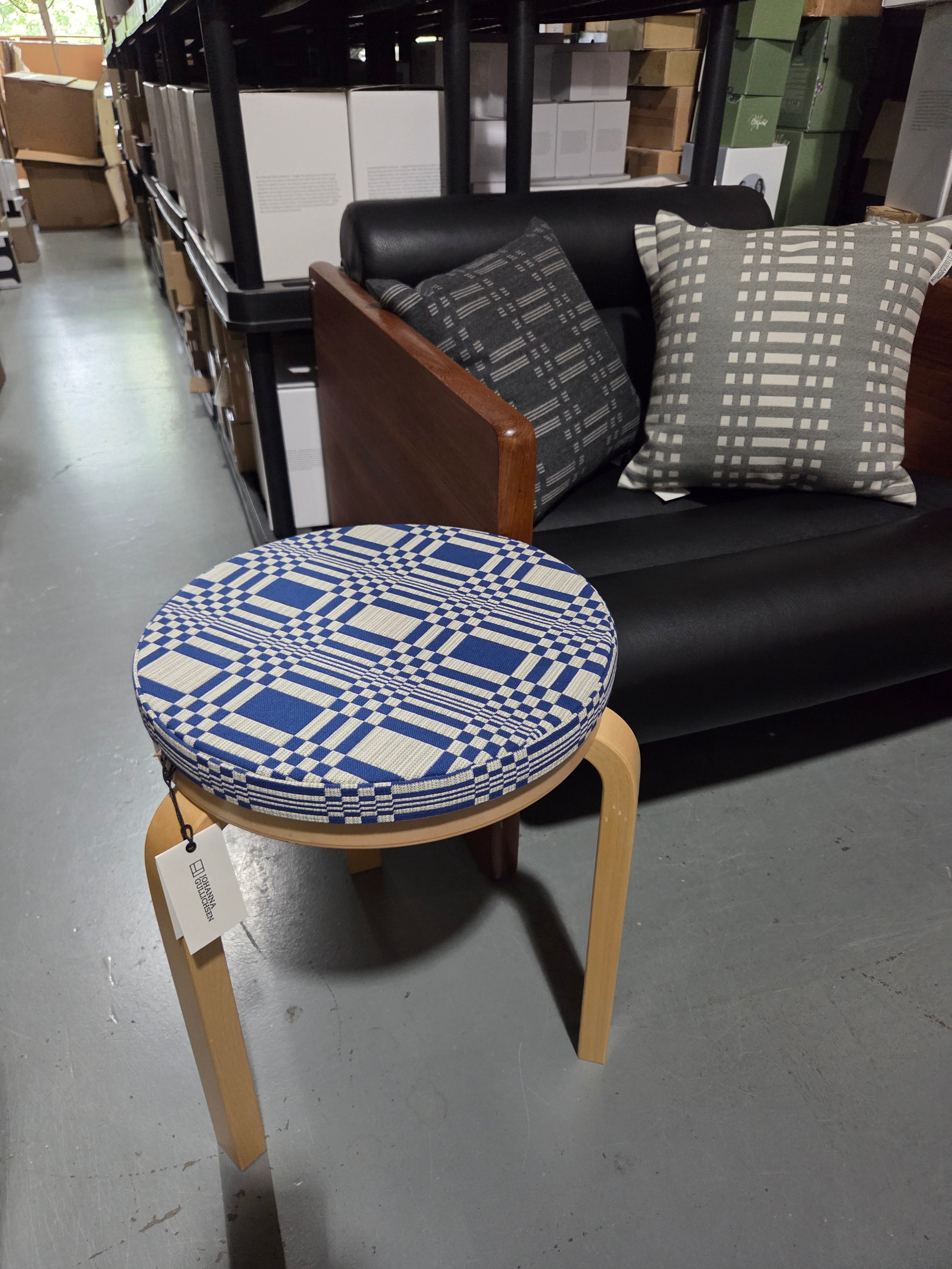 Discushion Seat cushion (Aalto stool) Doris Blue