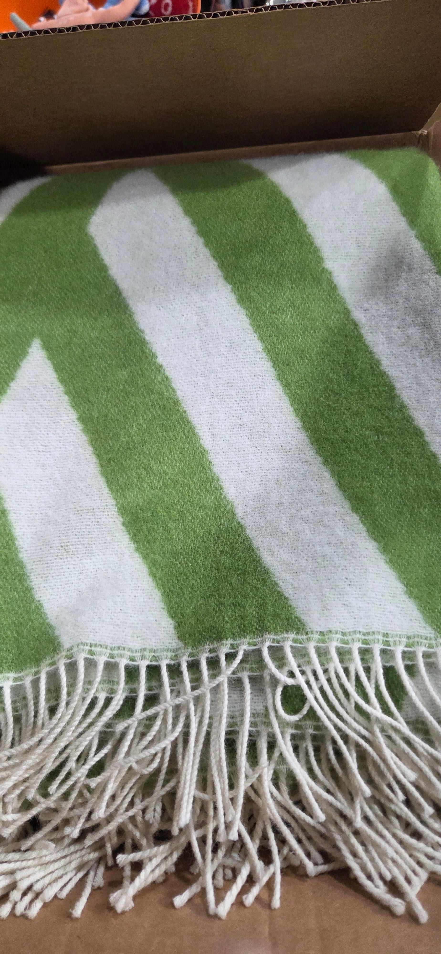 Tangent Blanket throw 130x180 cm  green cream