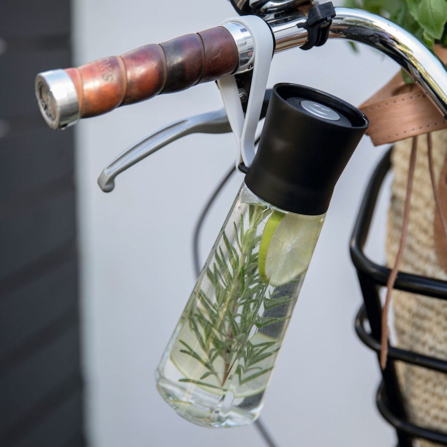 To Go drinking bottle water strap