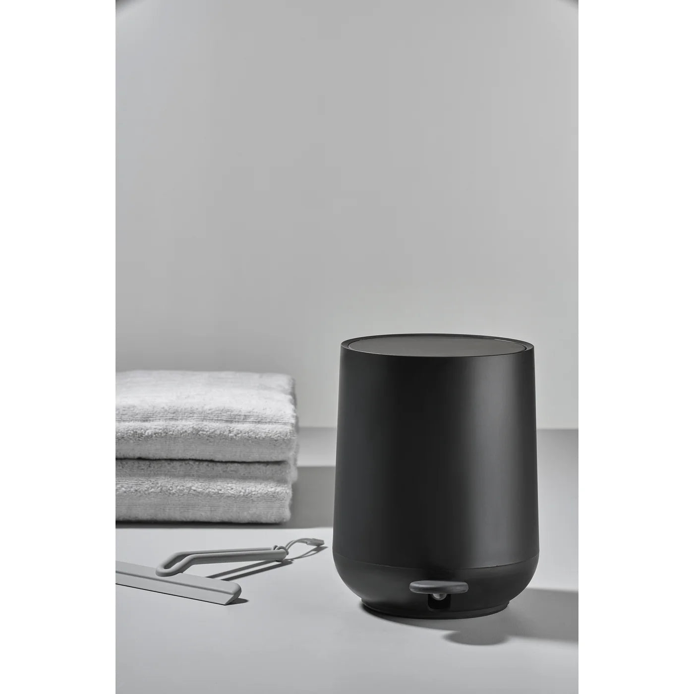 nova pedal bin NOVA Pedal Bin 5L/5Q Black — Studio Pazo