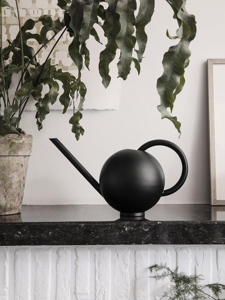 Orb Watering Can Cashmere